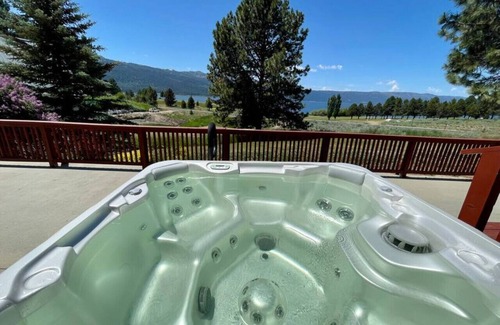 Cascade Apartment | PAR-fect View