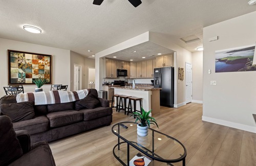Mesquite Condo | Par Paradise by Mesquite Vacation Rentals with Views of the Fairways and $510 in free daily activities