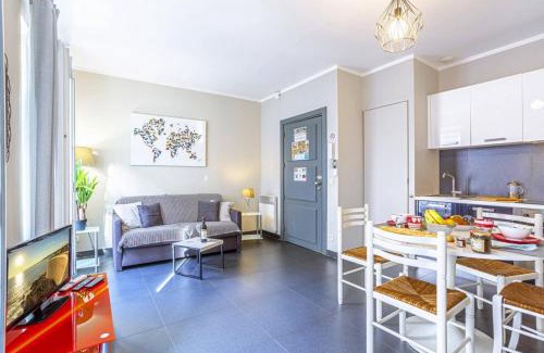 Jean-Medecin Apartment | PARADIS - Carré d’Or 1 room - Balcony Sea View