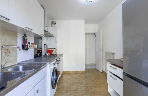 California - Pezou Apartment | Paradis de Nissa - central, balcon, clim, 15mn Palais&Plage