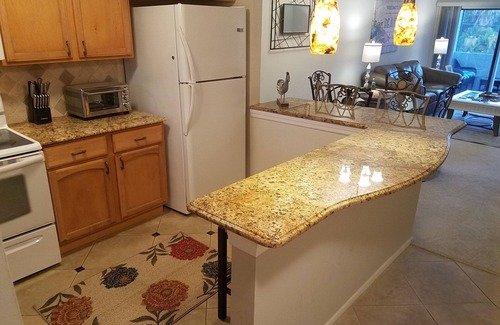 Sarasota Condo | Paradise at highly sought after Lido Shores! Steps from Lido Beach!