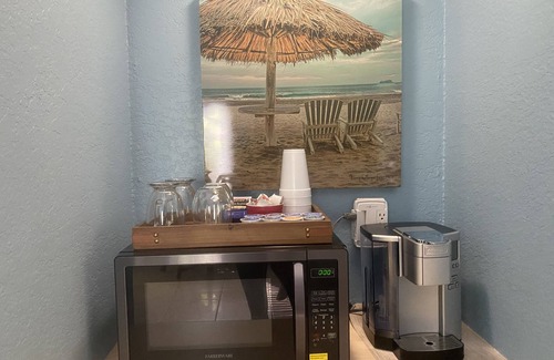 Seminole Apartment | Paradise Awaits at Adult Only “The Blue Room”