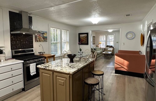 Ono Island House | Paradise Beach Retreat ~ Tranquil, Terrific Waterfront Home on Perdido Bay, Fishing, Sleeps 9, Pets