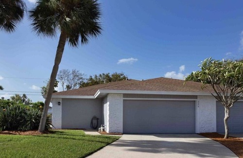 Indialantic House | Paradise Beach-Side Vacation Oasis