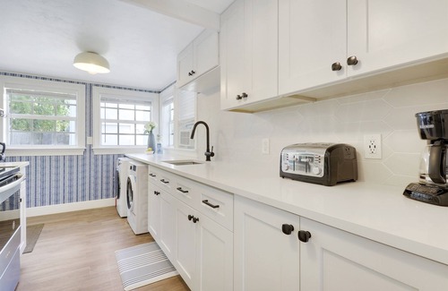 La Hacienda House | Paradise Breezes & Cottage House, Delray Beach