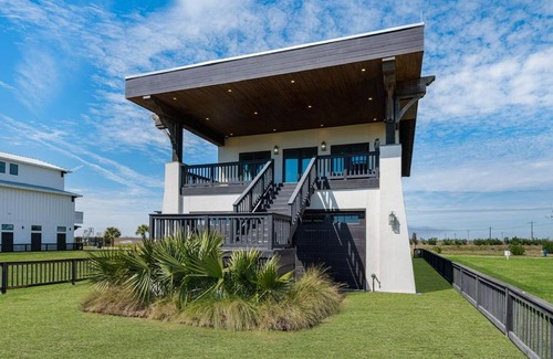 Port Bolivar House | Paradise By The Sea home