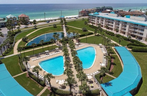 Miramar Beach Condo | Paradise - Family Friendly - WIFI - Gulf View - Beach Service Included