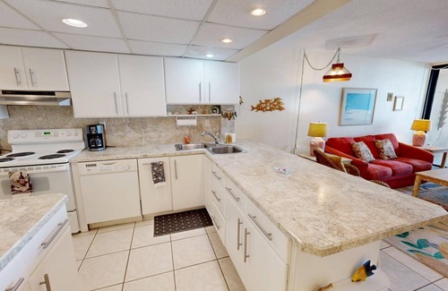 Key Largo Condo | Paradise for Rent (Condo and Private Boat Slip) monthly discount for sept & oct