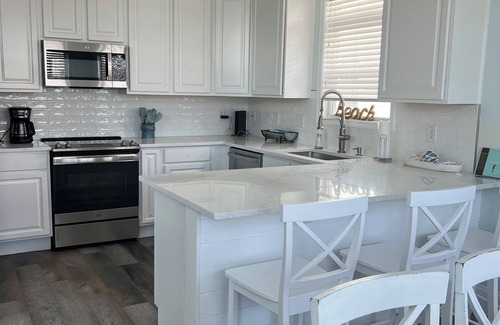 Ocean Isle Beach House | Paradise Found Pvt Pool , 3 Kings, Linens & Golf Cart inc for weekly stays.