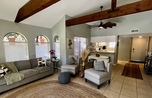 Araby Condo | Paradise in Palm Springs!