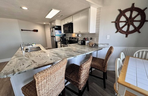 Gulf Shores Condo | Paradise is calling 🌴 Pick up! The beach is more affordable than you think!
