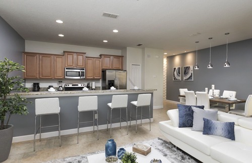 West Kissimmee House | Paradise Palms Resort 4 Bedrooms - Star Wars/Mickey Theme room-Near to Disney!