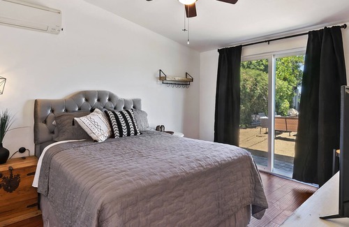 Thousand Oaks House | Paradise Park w Fire Pit, Hot Tub, Mini Golf and Game Room