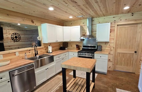 Higden House | Paradise Pines