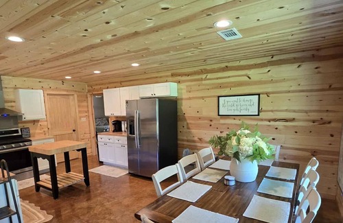 Higden House | Paradise Pines