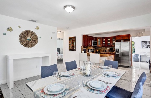 Hallandale Beach Villa | Paradise Villa with Heated Pool and close to Beach