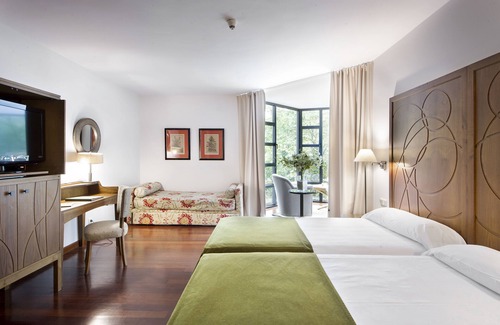 Limpias Hotel | Parador De Limpias