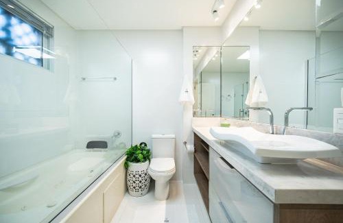 Barra Sul Apartment | Parigi 3 Suítes Quadra Mar by Achei Camboriú