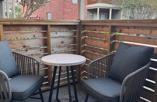 Astrodome Apartment | Paris Balcony by Medical Center & NRG Stadium!