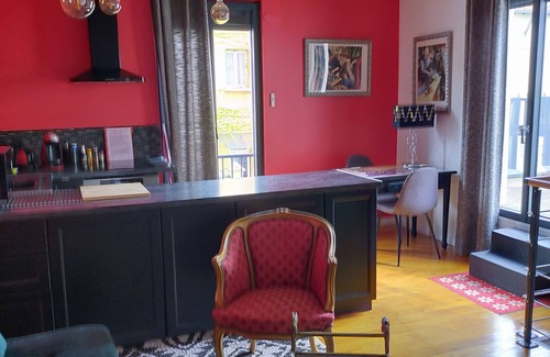 Malakoff Apartment | Paris de Flore . Loft Avec Terrasse Plein Ciel , Dans Maison au Pied du Métro