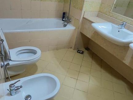 Deira Apartment | Parititon room near metro