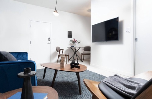 City Center Bed & Breakfast | Park Ave | Modern 1bd Suite Right By Ocean!