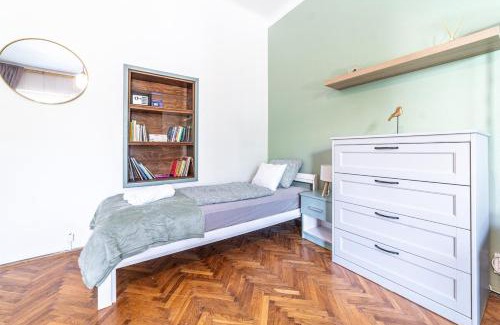 Szeged Apartment | Park Central Apartman by Mital