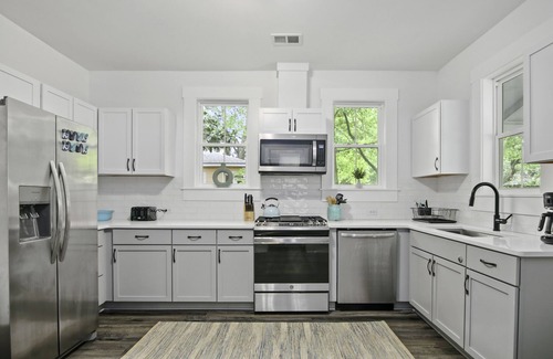 North Charleston House | Park Circle's Blue Ranch -Charleston-