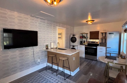 North Charleston House | Park Circle's Hidden Gem n[Charleston]