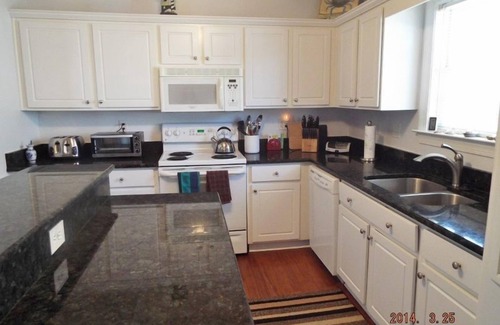 Cape Charles Condo | Park Place - Comfy Condo Close to Beach