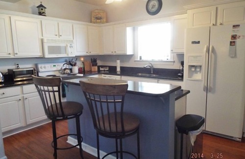 Cape Charles Condo | Park Place - Comfy Condo Close to Beach
