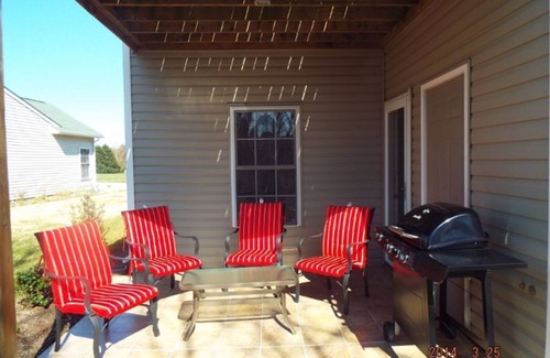Cape Charles Condo | Park Place - Comfy Condo Close to Beach