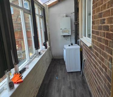 Bilston House | Park Road Retreat