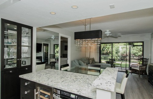 Park Shore Condo | Park Shore Resort-EXTENSIVE HIGH END LUXURIOUS RENOVATION! 1.25 Miles to Beach!