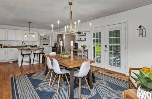 Earlewood House | Park St Haven | 4BR w/Patio