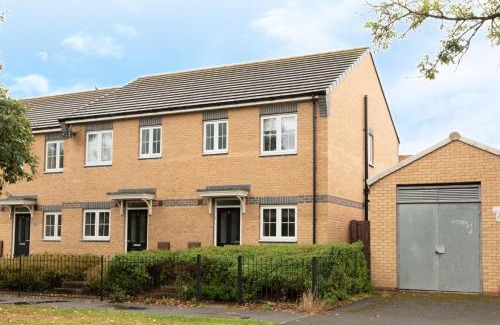 Billingham Apartment | Park View - Stunning 2 bedroom house, both en-suite, 2 parking