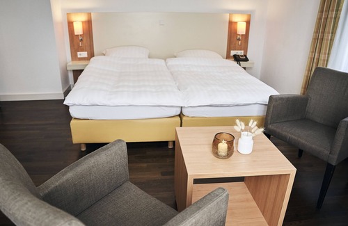 Bredeney Hotel | Parkhaus Hügel