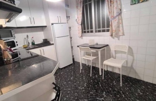 Almeria Centro Apartment | Parking y Netflix