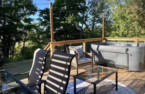 Montague House | Parkman Pad: hot tub, wood stove by Montague breweries