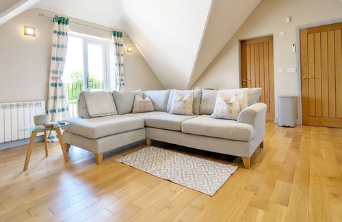 Havant Cottage | Parkside Annex - an annexe that sleeps 2 guests in 1 bedroom