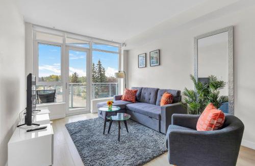 Bow Riverfront Apartment | Parkside at Waterfront in Downtown Calgary