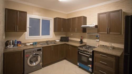 Heliopolis Apartment | Parkside Boutique 3 BBR Serviced Apartment - Ocean Blue - Near Airport