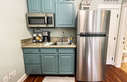 Jacksonville Apartment | Parkside Suite: Come explore!