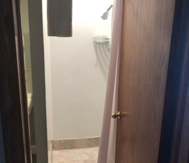 Neenah Hotel | Parkway Motel