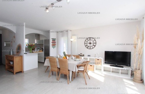 Six-Fours-les-Plages Apartment | Part of mas all comfort air co terrace and garden for 5