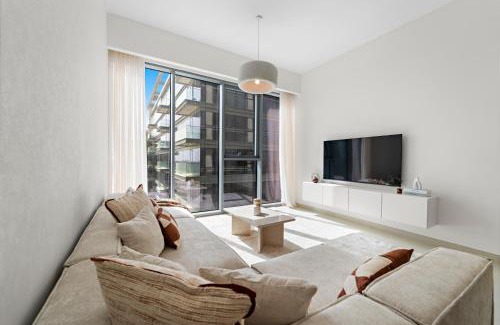 Al Safa Apartment | Partial Canal View 2BR plus Maid close to Safa Park