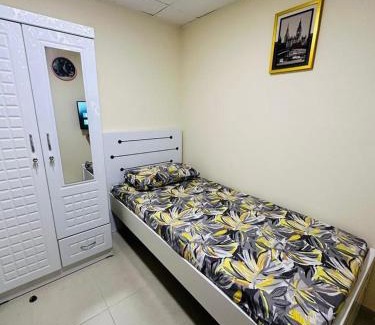 Al Barsha 1 Apartment | Partition in apartment