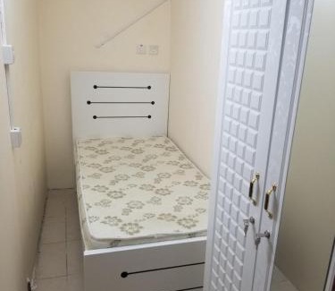 Al Muraqqabat Apartment | Partition Rooms in Hotel Apartment