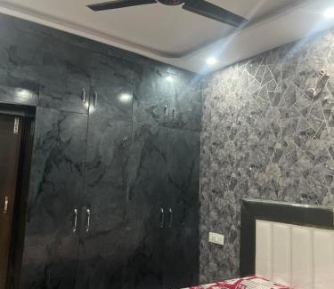Kharar Hotel | Parveen Guest House