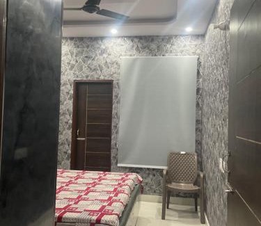 Kharar Hotel | Parveen Guest House